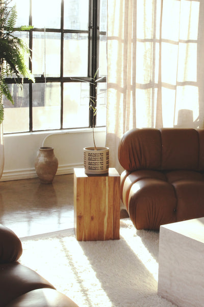 Breathe Plant Pot
